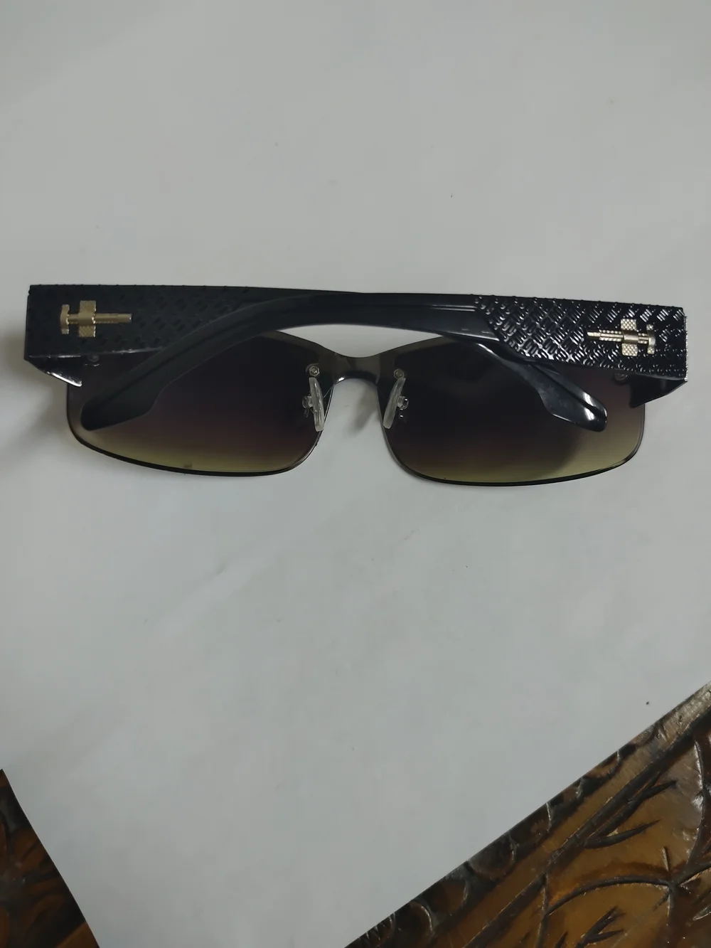 eye candy Black to Brown Gradient Rimless Sunglasses